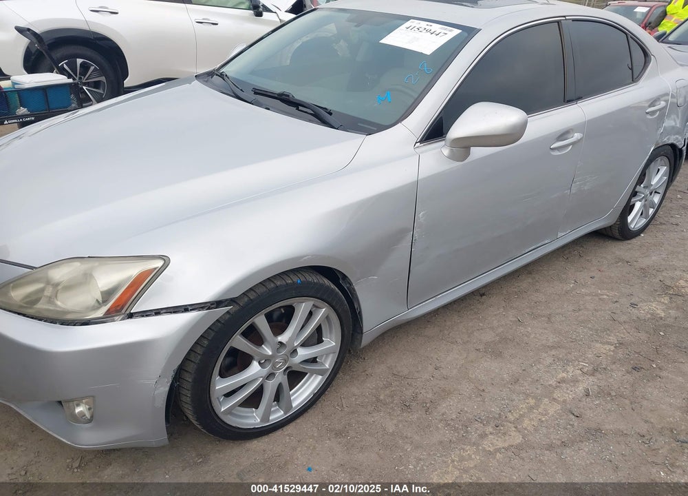 2007 LEXUS IS 350 VIN: JTHBE262972011123
