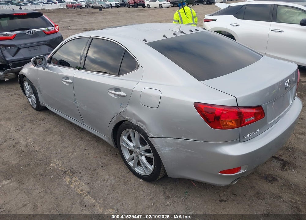 2007 LEXUS IS 350 VIN: JTHBE262972011123