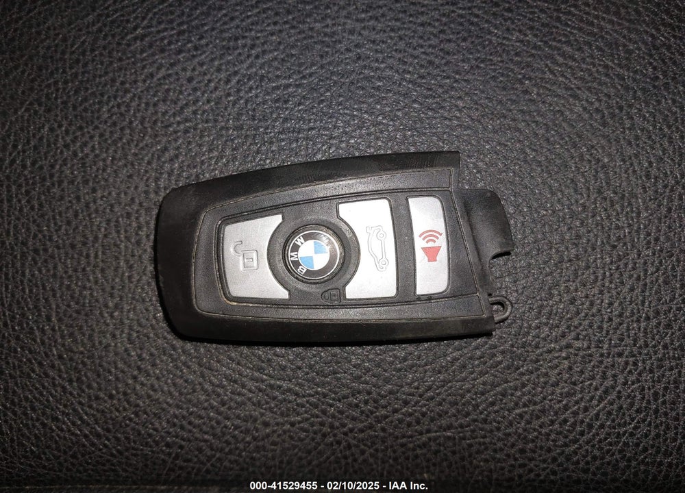2017 BMW 320I VIN: WBA8A3C33HA066827