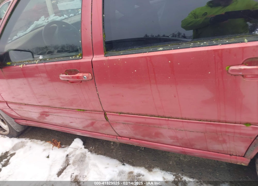 1998 VOLVO V70 VIN: YV1LW5642W2413760