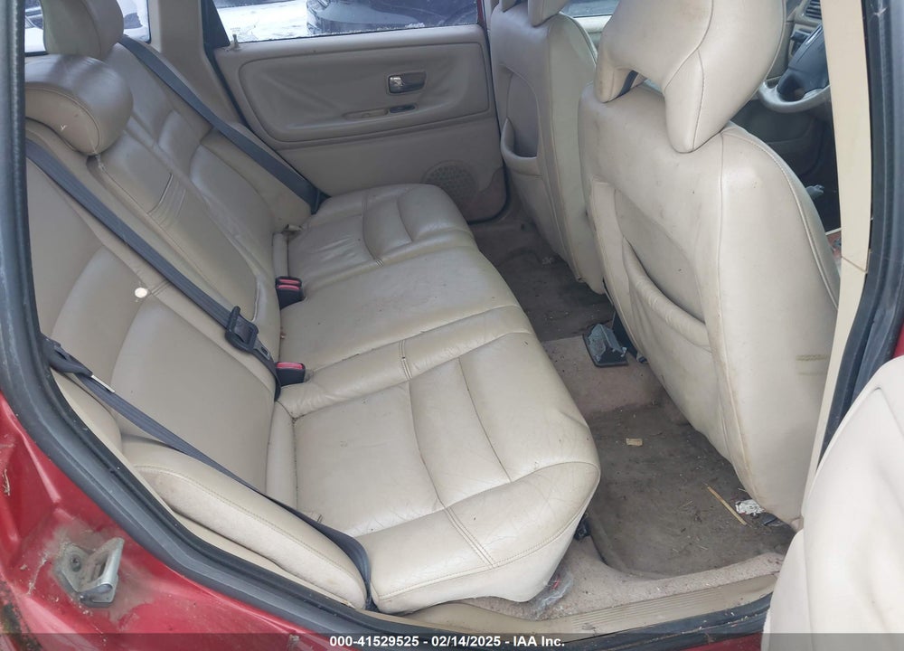1998 VOLVO V70 VIN: YV1LW5642W2413760
