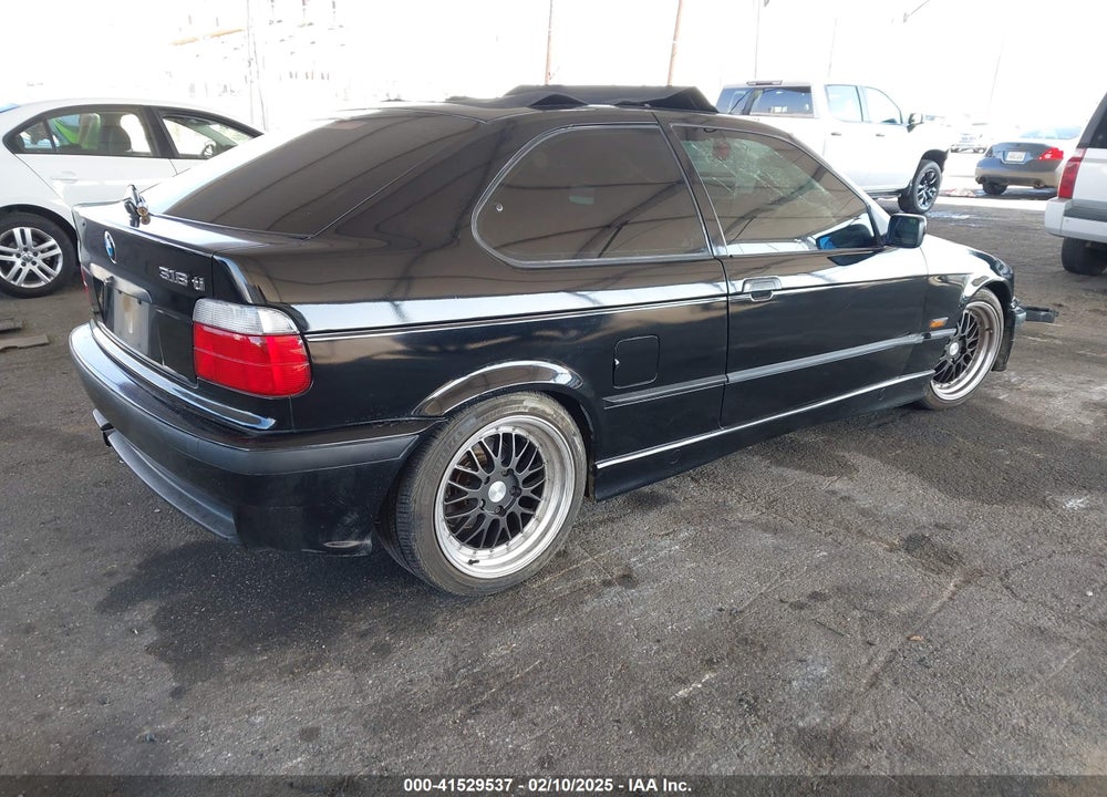 1996 BMW 318 VIN: WBACG8324TAU38424