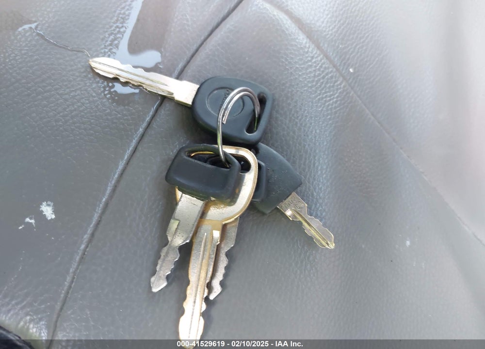 2000 CHEVROLET SILVERADO 1500 VIN: 1GCEC14W3YZ284264