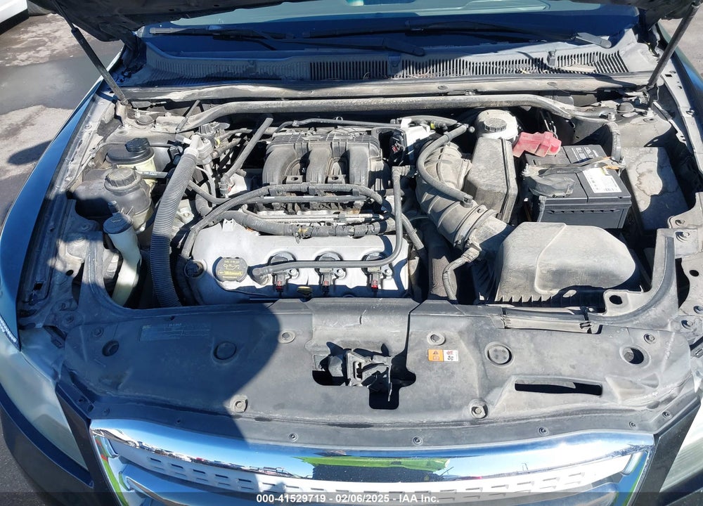 2010 FORD TAURUS SE VIN: 1FAHP2DW5AG165856
