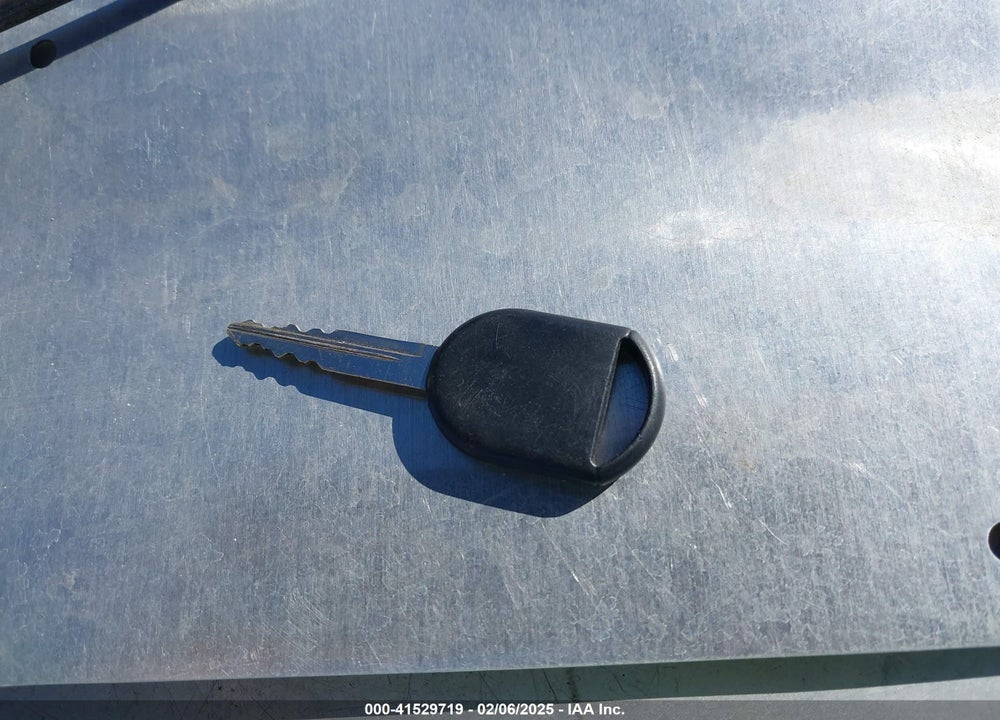 2010 FORD TAURUS SE VIN: 1FAHP2DW5AG165856