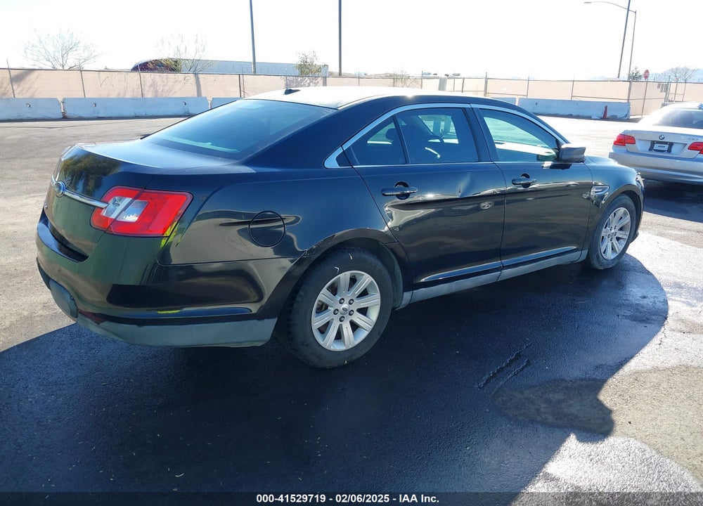 2010 FORD TAURUS SE VIN: 1FAHP2DW5AG165856