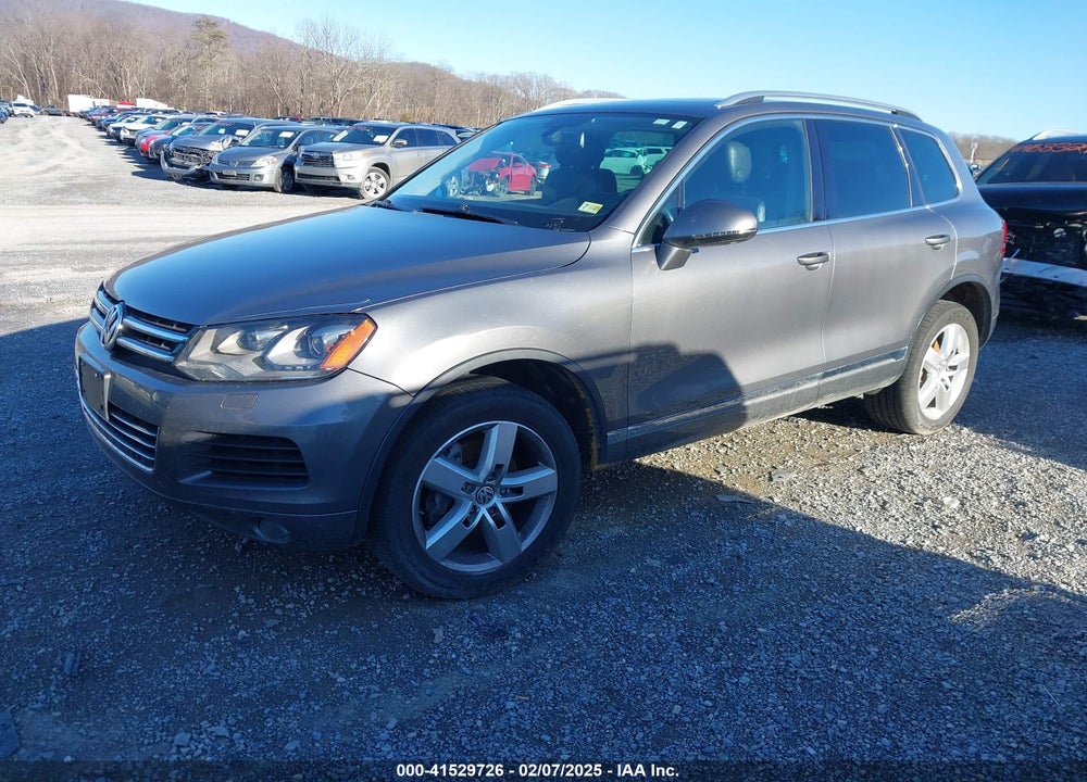 2013 VOLKSWAGEN TOUAREG VR6 LUX VIN: WVGEF9BP4DD007000