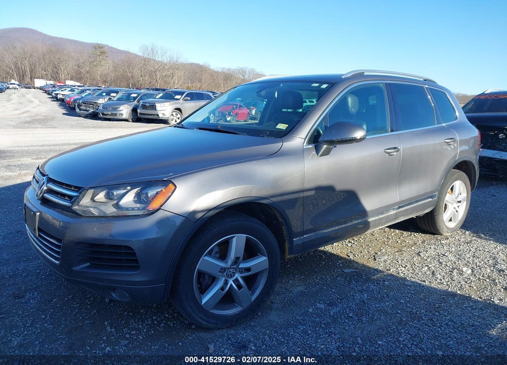 2013 VOLKSWAGEN TOUAREG VR6 LUX VIN: WVGEF9BP4DD007000