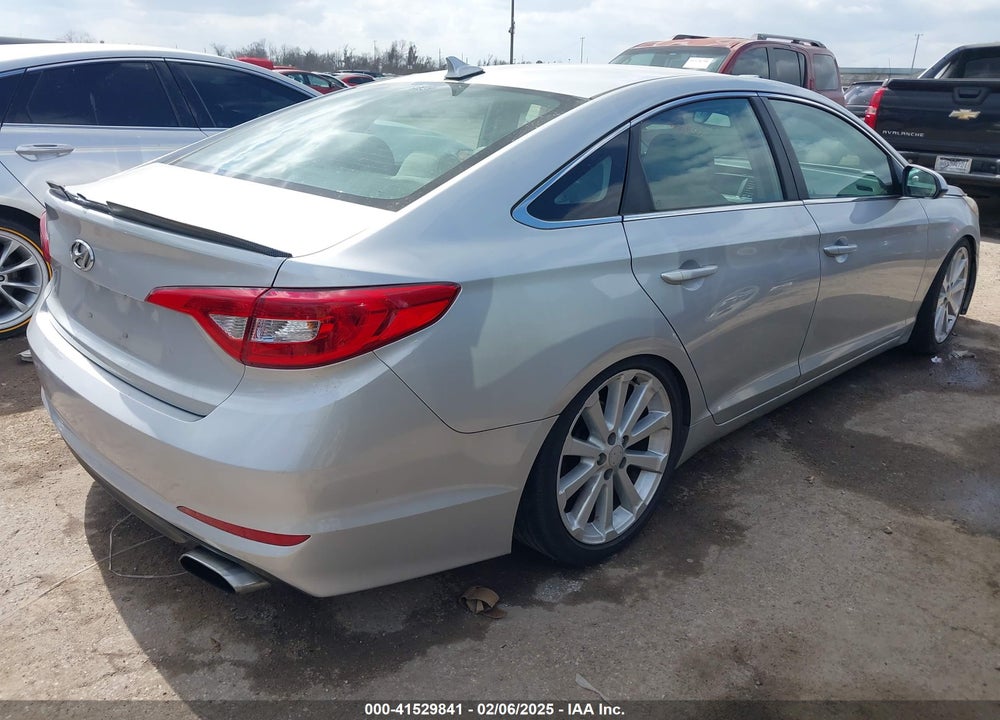 2016 HYUNDAI SONATA VIN: 5NPE24AF1GH322699