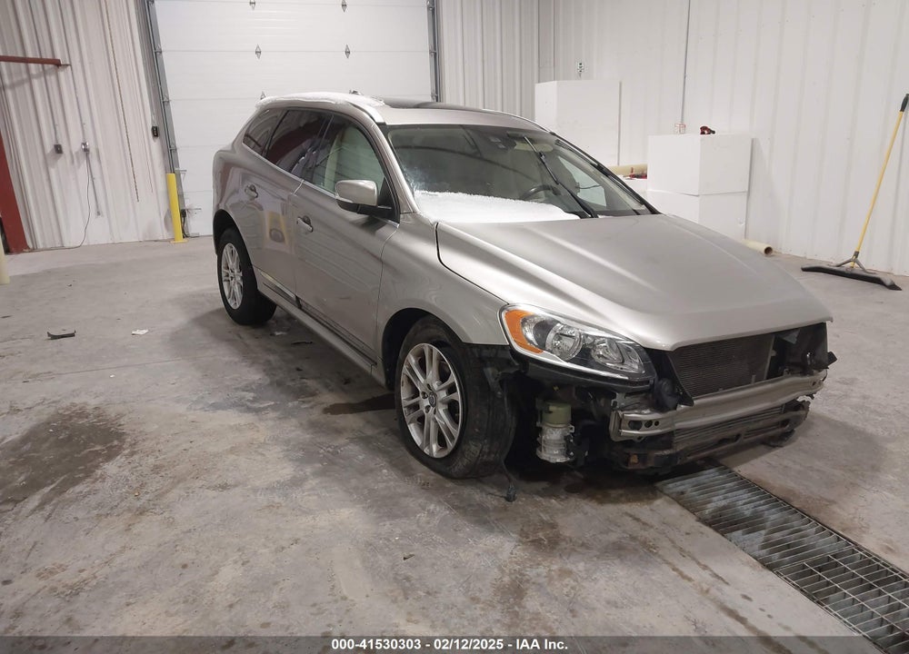 2015 VOLVO XC60 T5 PREMIER PLUS VIN: YV440MDC6F2616258