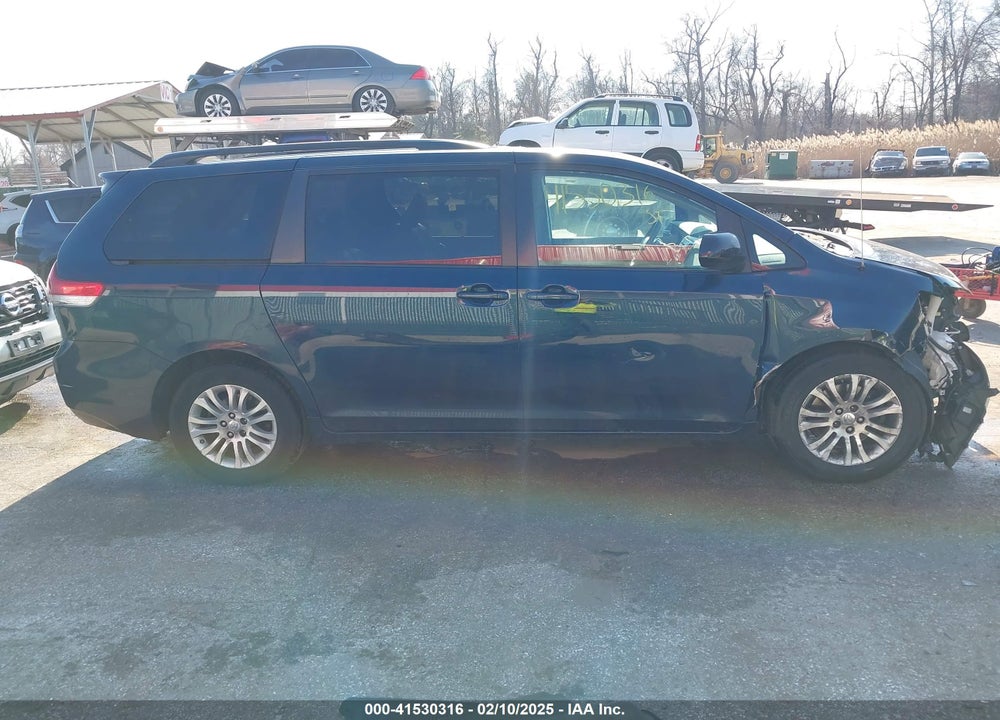 2011 TOYOTA SIENNA XLE V6 VIN: 5TDYK3DC4BS026104