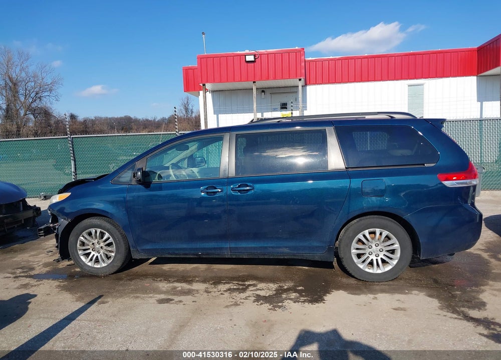 2011 TOYOTA SIENNA XLE V6 VIN: 5TDYK3DC4BS026104