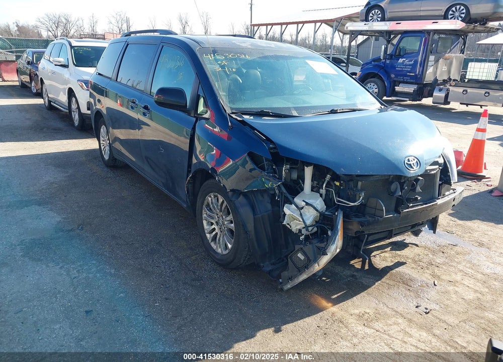 2011 TOYOTA SIENNA XLE V6 VIN: 5TDYK3DC4BS026104