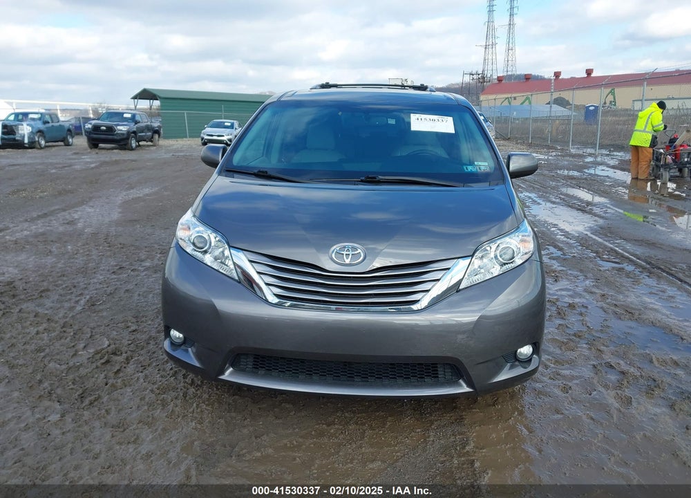 2017 TOYOTA SIENNA VIN: 5TDDZ3DC7HS157241