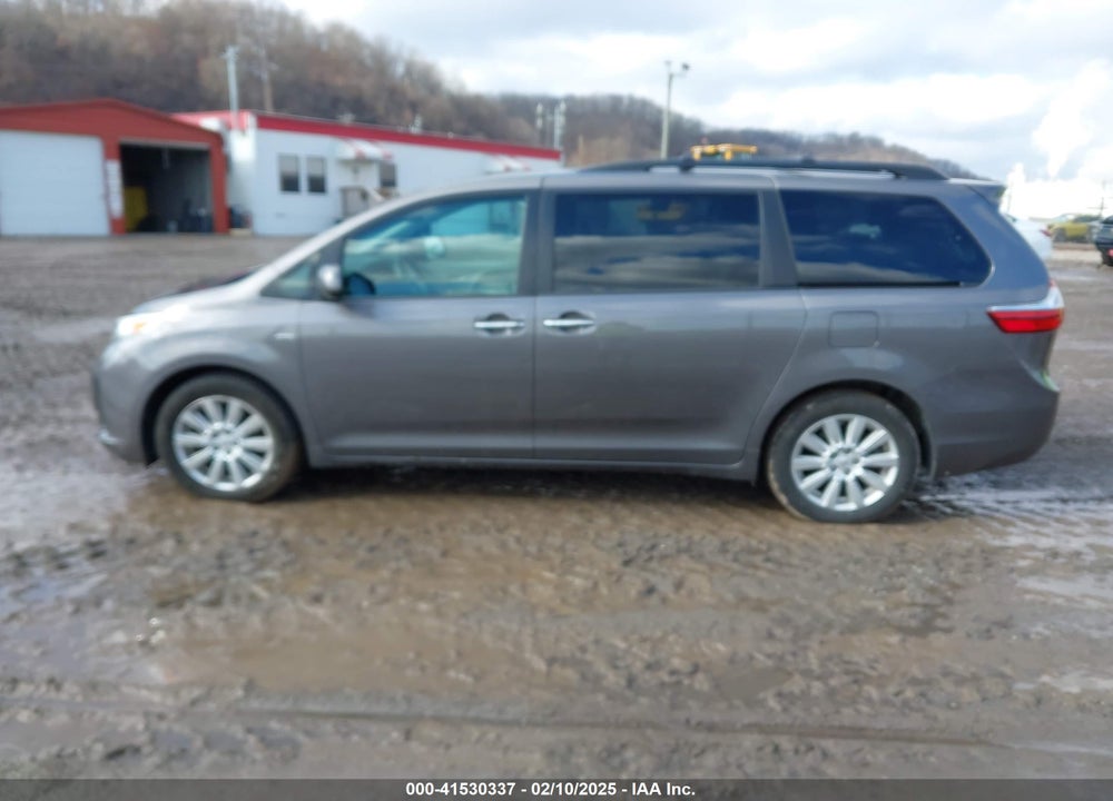 2017 TOYOTA SIENNA VIN: 5TDDZ3DC7HS157241