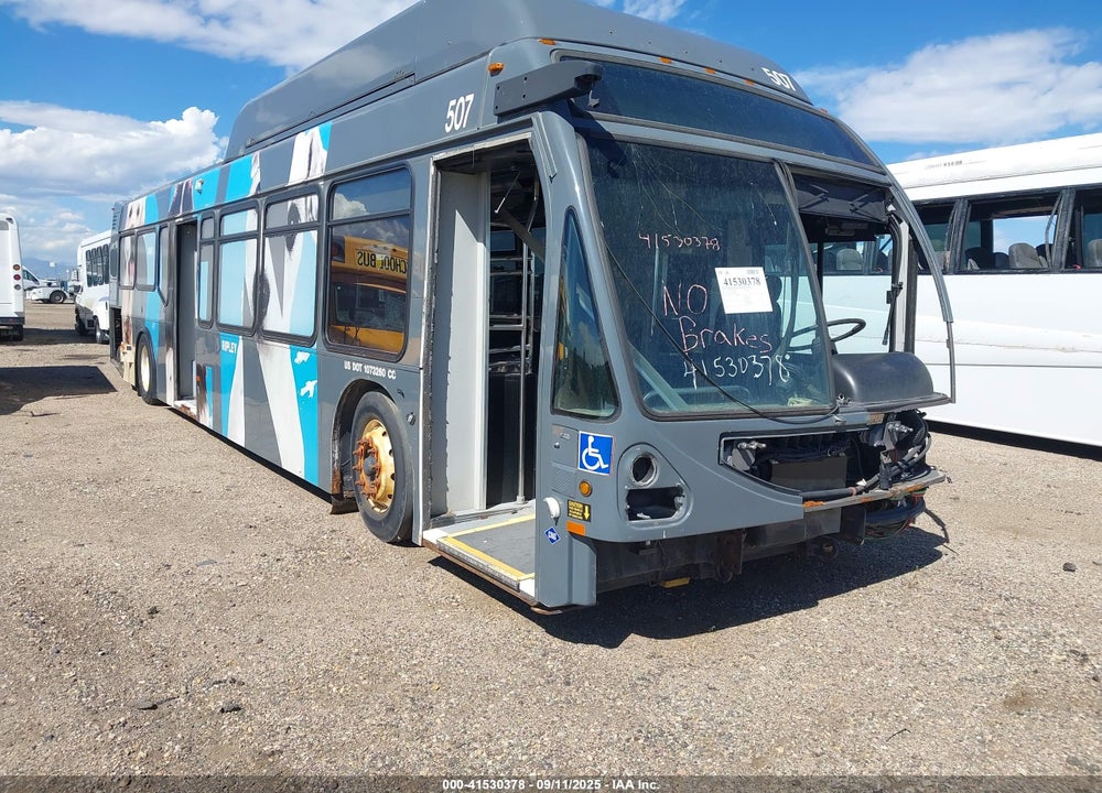 2017 EL DORADO AXESS VIN: 1N9APALG4HC084199