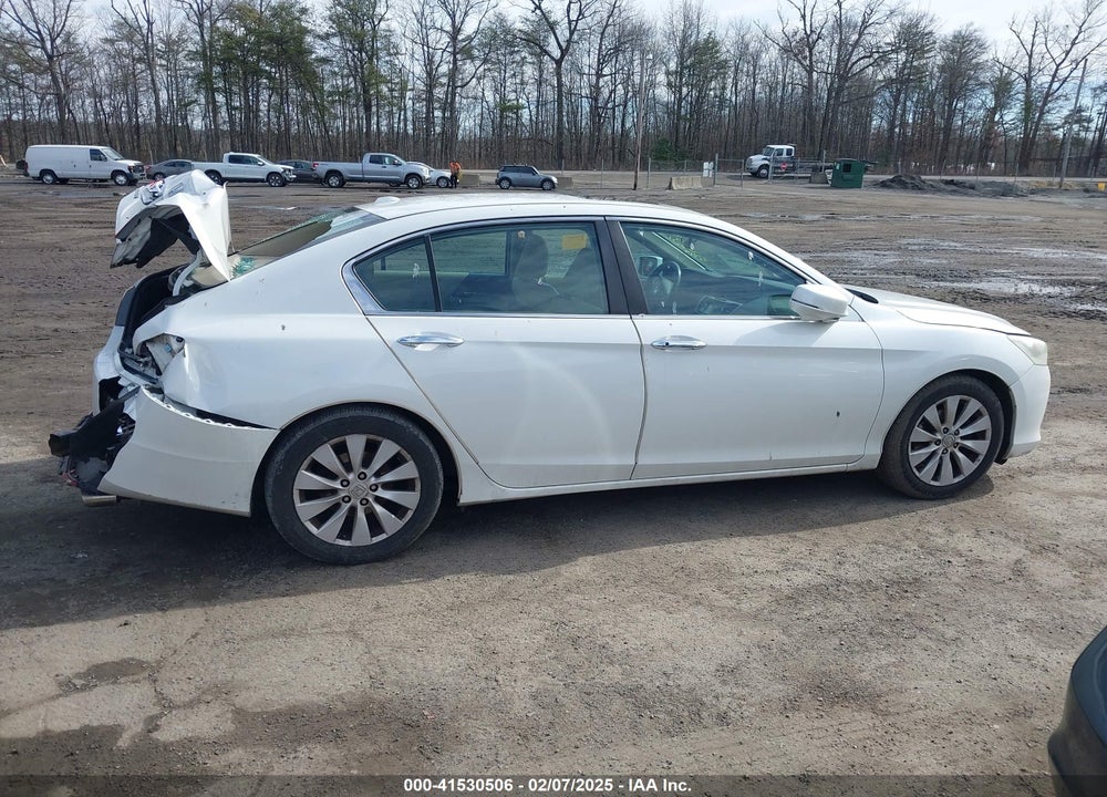 2013 HONDA ACCORD VIN: 1HGCR2F88DA194399