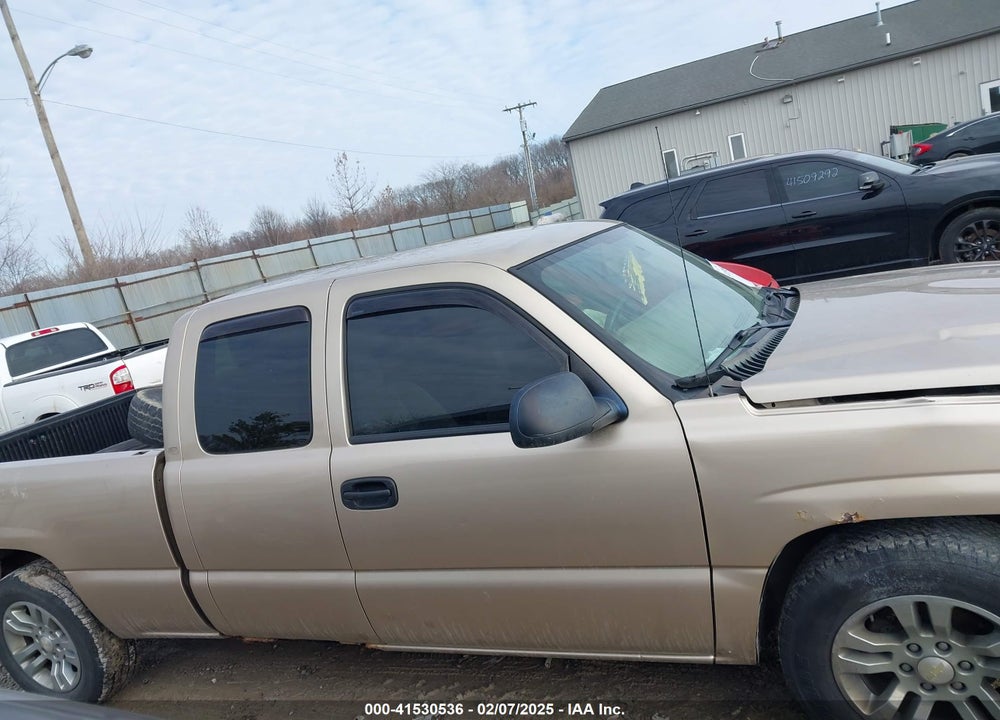 2004 CHEVROLET SILVERADO 1500 LS VIN: 2GCEC19T941430667