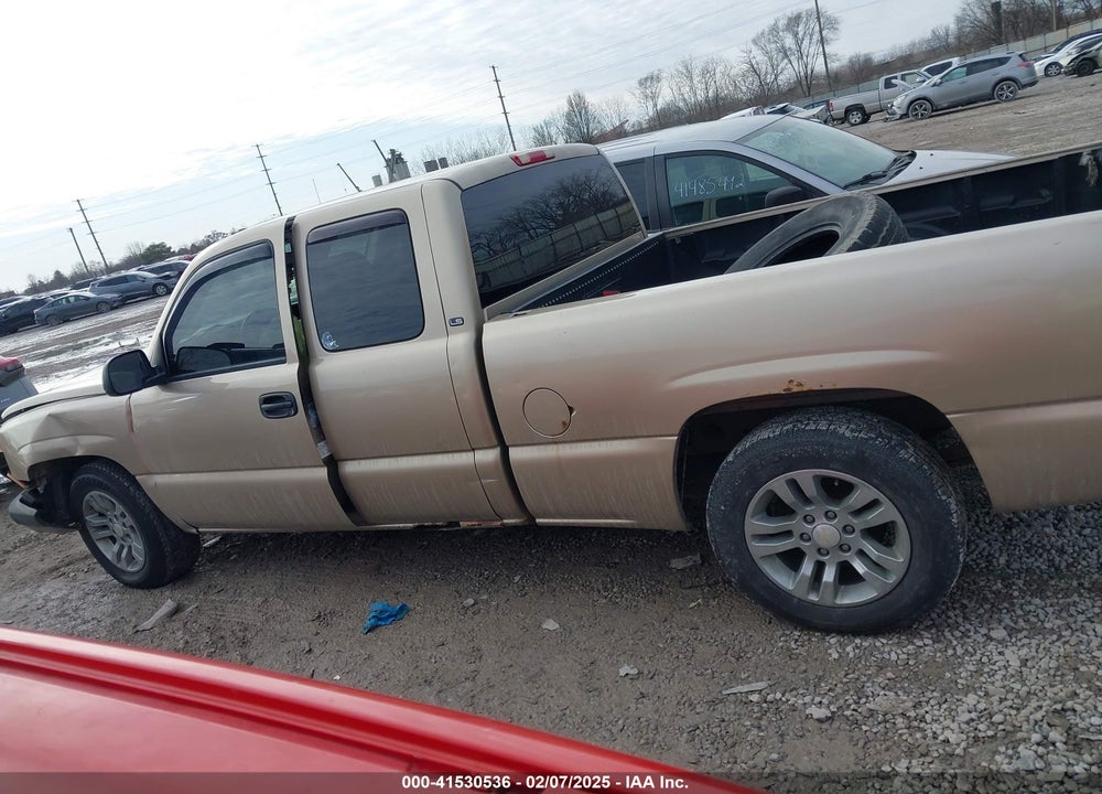 2004 CHEVROLET SILVERADO 1500 LS VIN: 2GCEC19T941430667