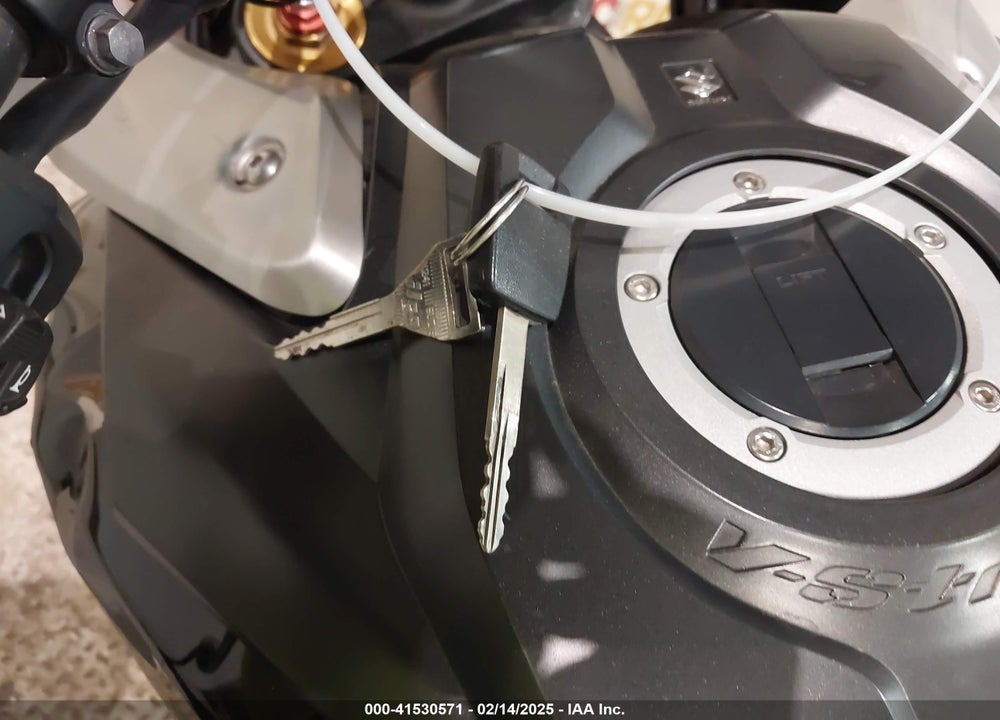2014 SUZUKI DL1000 VIN: JS1VU51A6E2101824