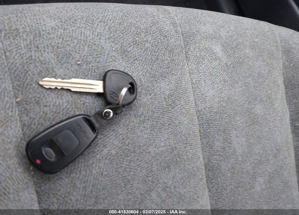2003 HYUNDAI ELANTRA GLS/GT VIN: KMHDN45DX3U678740