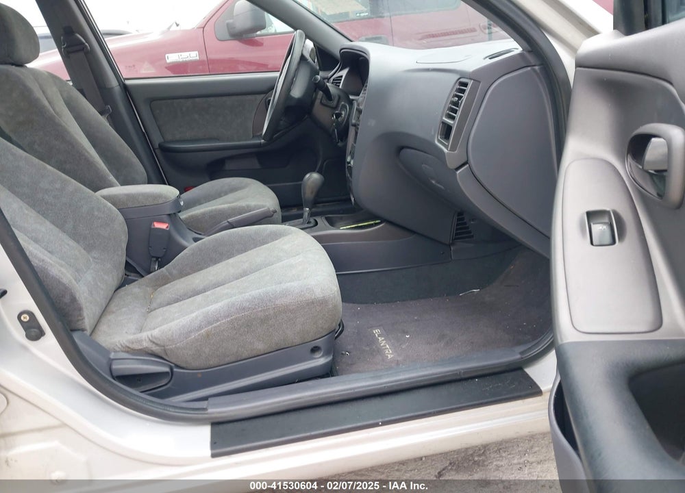 2003 HYUNDAI ELANTRA GLS/GT VIN: KMHDN45DX3U678740