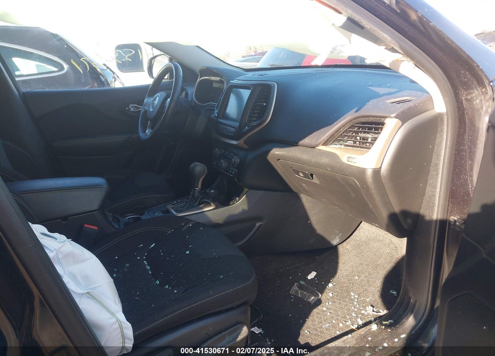 2015 JEEP CHEROKEE VIN: 1C4PJMCB1FW756538