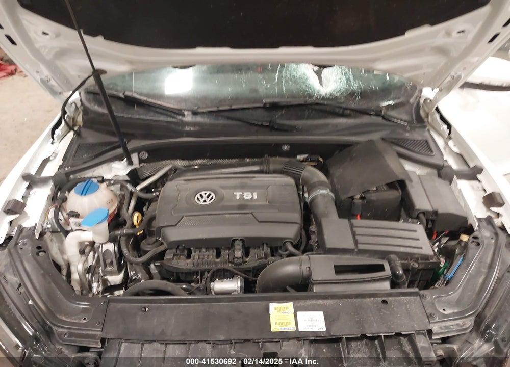 2017 VOLKSWAGEN PASSAT VIN: 1VWDT7A34HC001850