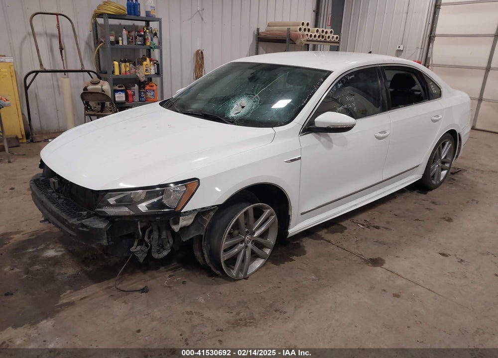 2017 VOLKSWAGEN PASSAT VIN: 1VWDT7A34HC001850
