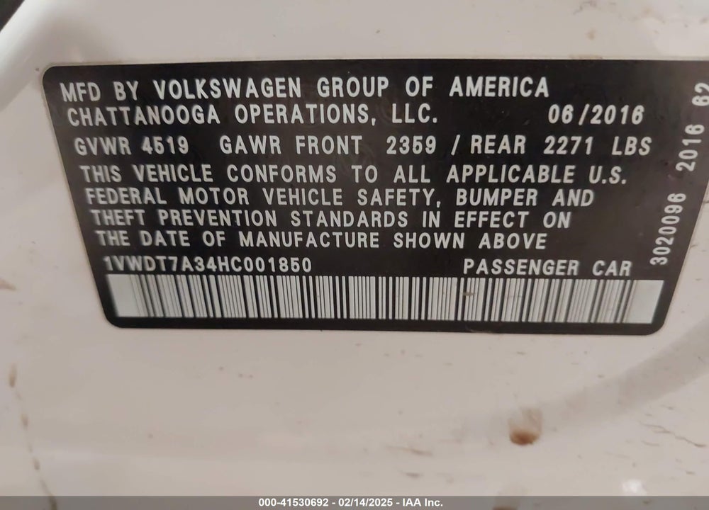 2017 VOLKSWAGEN PASSAT VIN: 1VWDT7A34HC001850