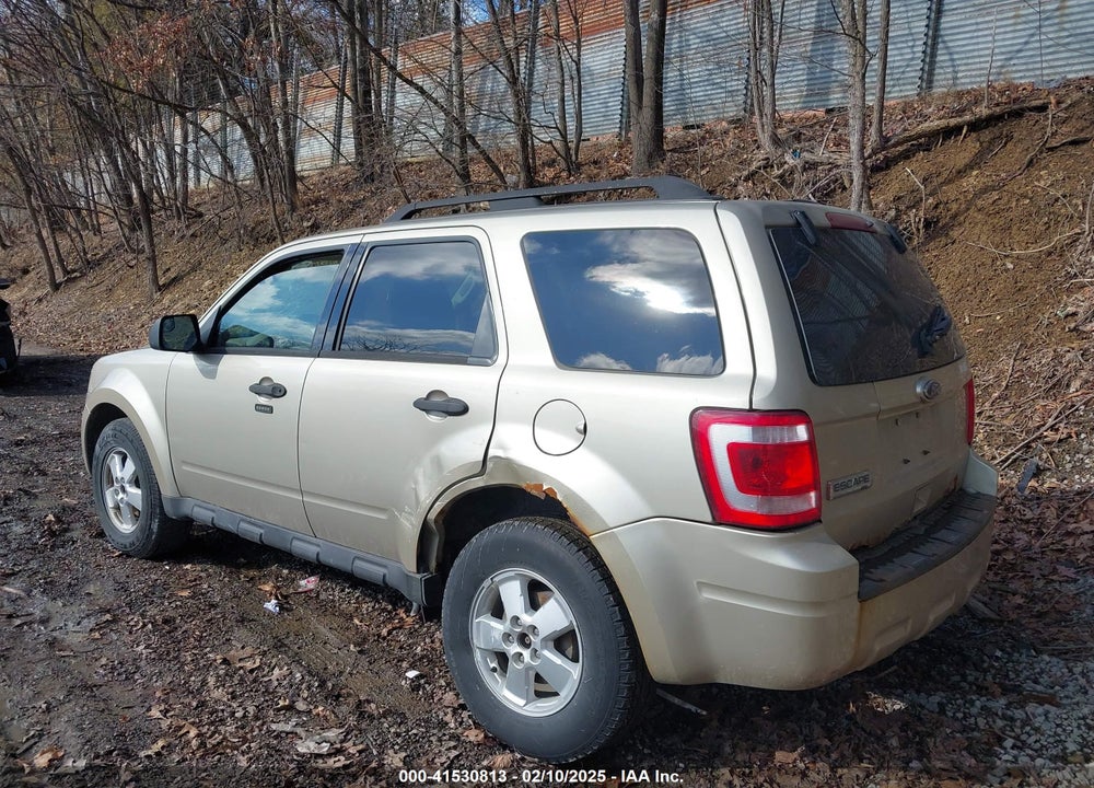 2010 FORD ESCAPE XLT VIN: 1FMCU9D75AKB94832