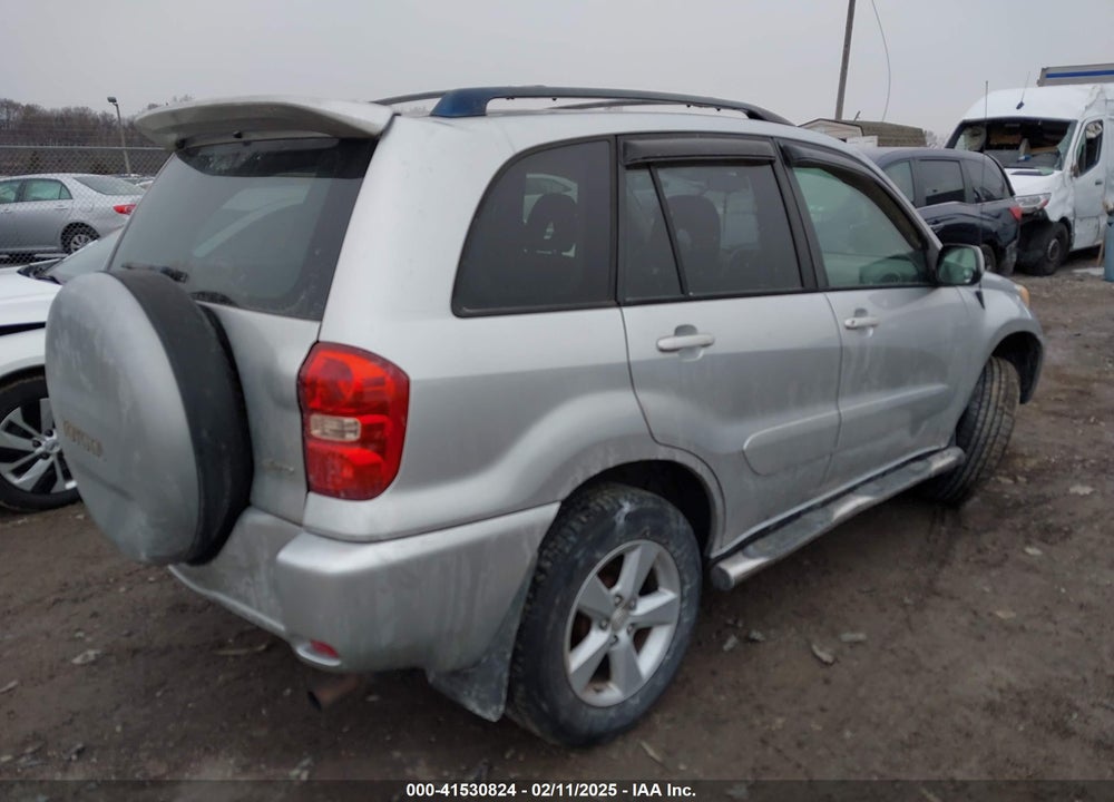 2005 TOYOTA RAV4 VIN: JTEHD20V456046770