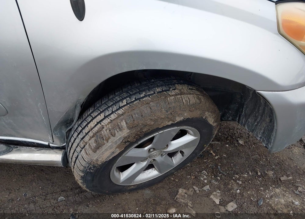 2005 TOYOTA RAV4 VIN: JTEHD20V456046770