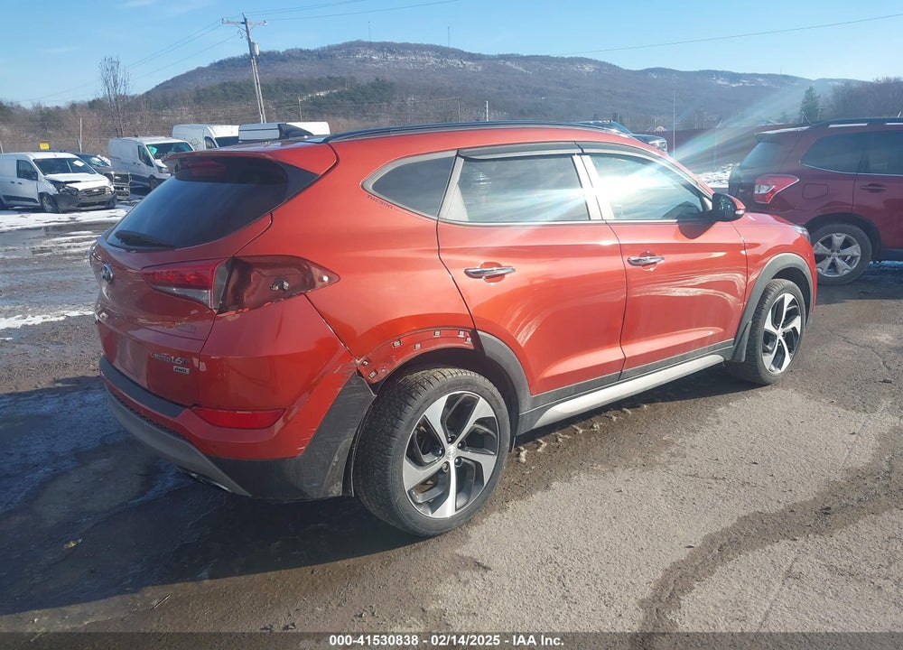 2017 HYUNDAI TUCSON LIMITED VIN: KM8J3CA21HU369124