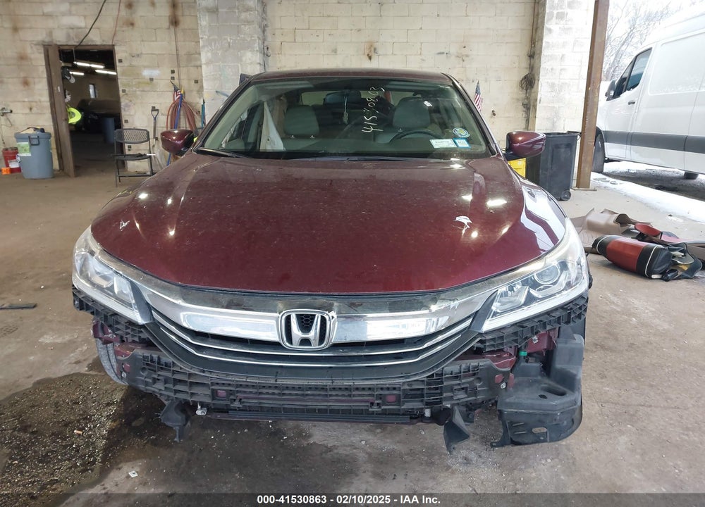 2017 HONDA ACCORD VIN: 1HGCR2F39HA175256