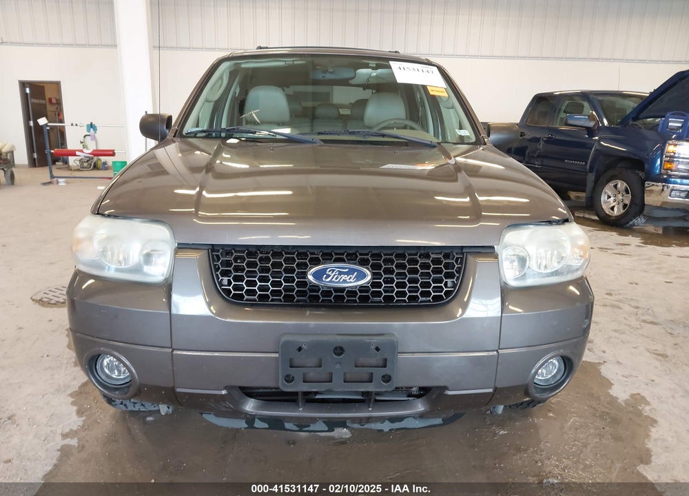 2005 FORD ESCAPE LIMITED VIN: 1FMCU04135KA63413