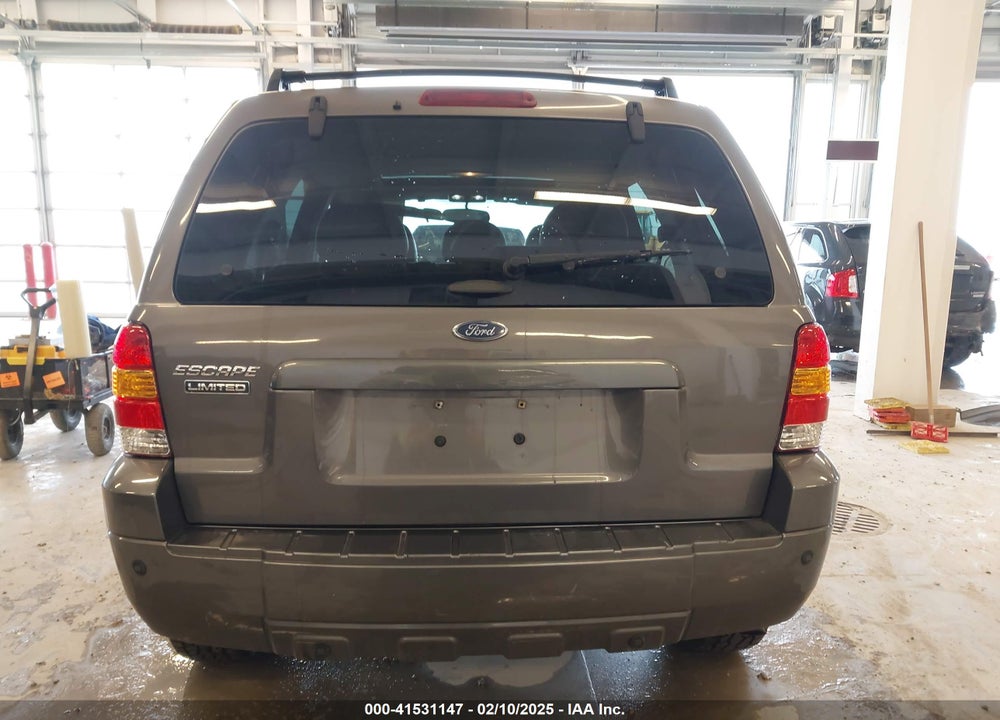 2005 FORD ESCAPE LIMITED VIN: 1FMCU04135KA63413