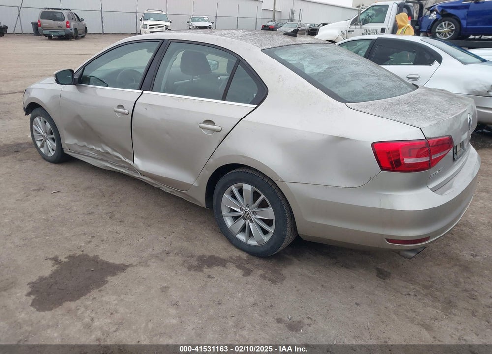 2015 VOLKSWAGEN JETTA VIN: 3VWD07AJ9FM326125