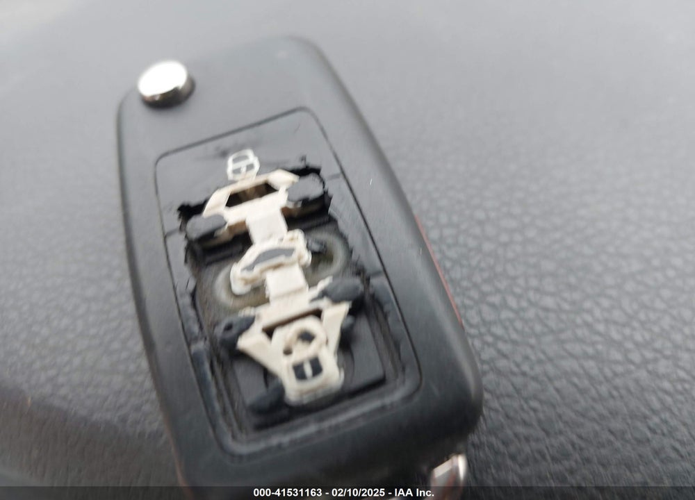 2015 VOLKSWAGEN JETTA VIN: 3VWD07AJ9FM326125