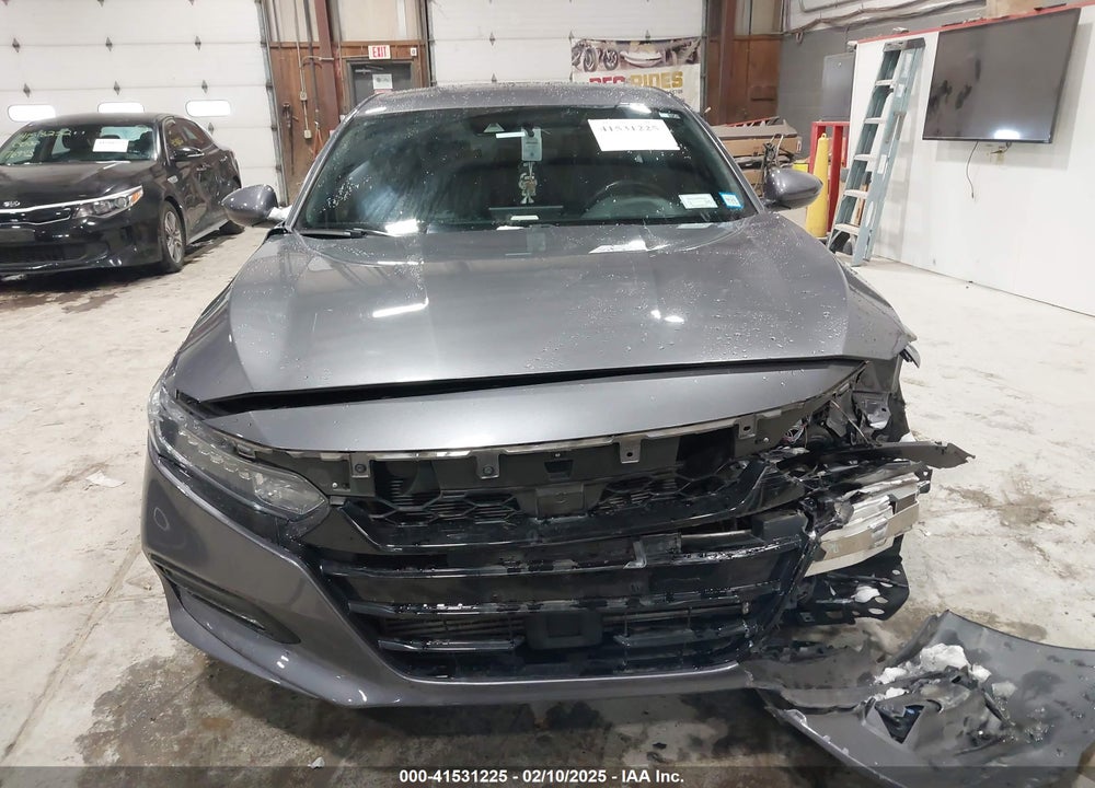 2019 HONDA ACCORD VIN: 1HGCV1F34KA013631