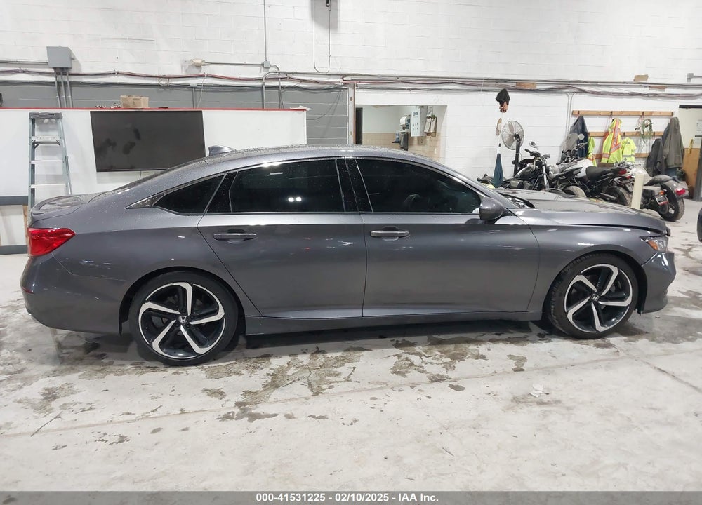 2019 HONDA ACCORD VIN: 1HGCV1F34KA013631
