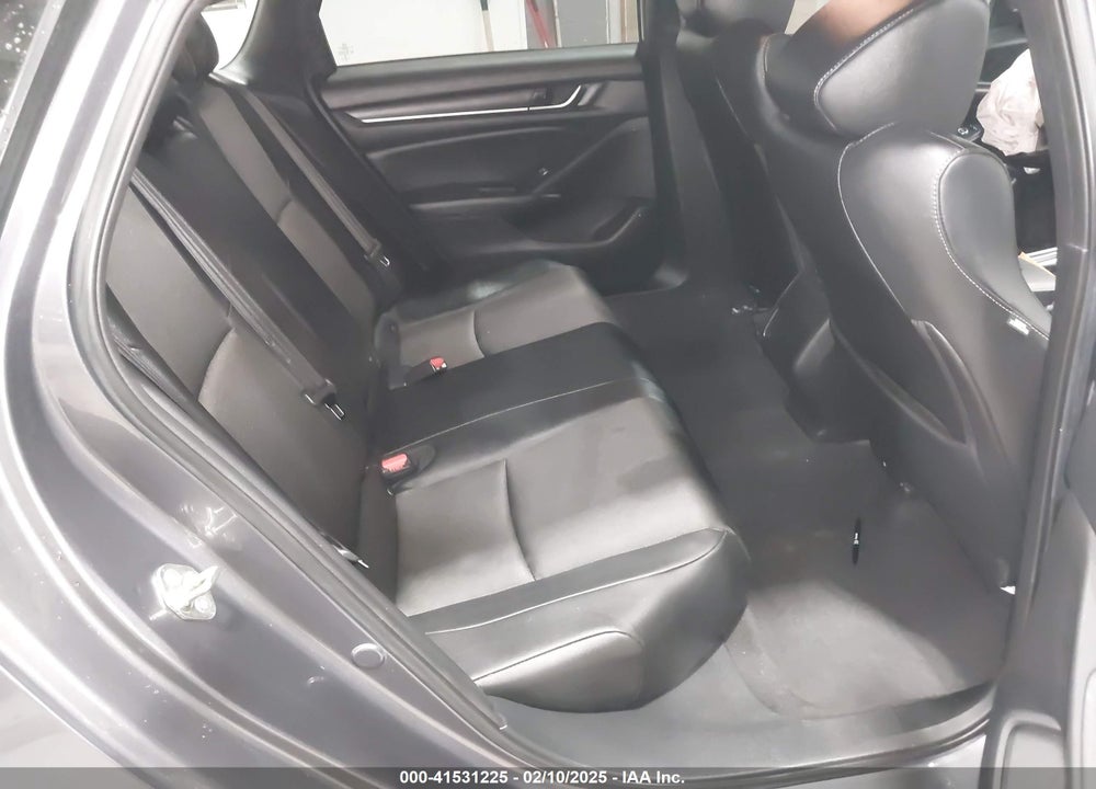 2019 HONDA ACCORD VIN: 1HGCV1F34KA013631
