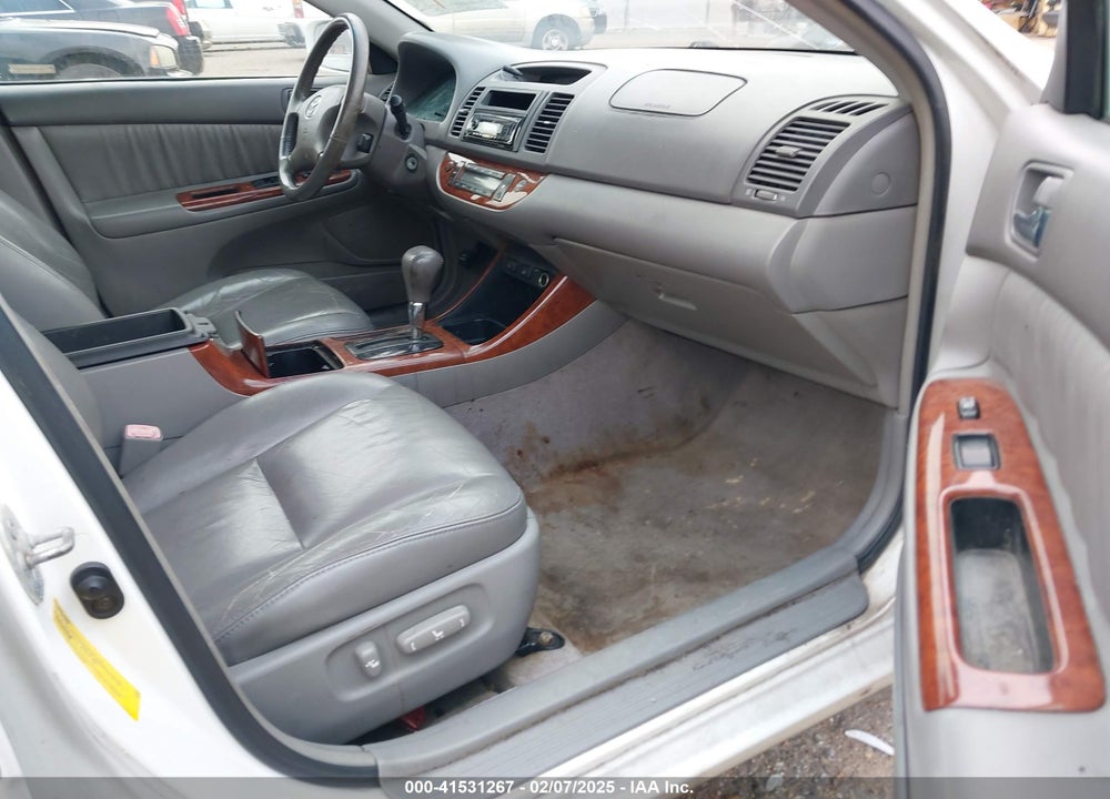 2004 TOYOTA CAMRY XLE VIN: 4T1BE30K64U340731