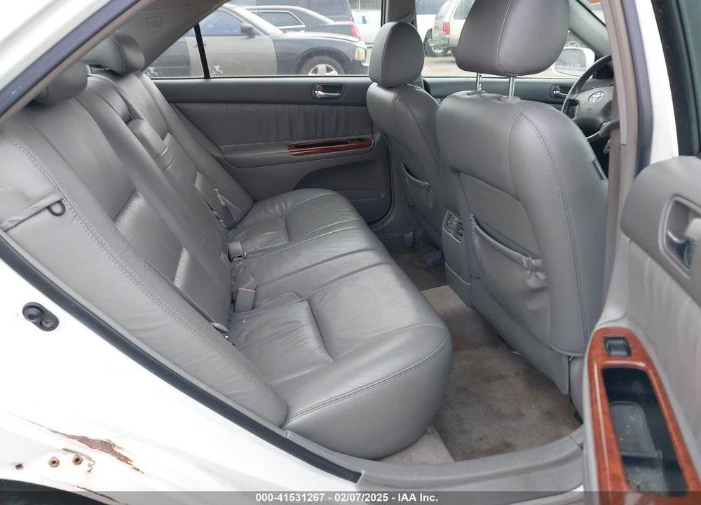2004 TOYOTA CAMRY XLE VIN: 4T1BE30K64U340731