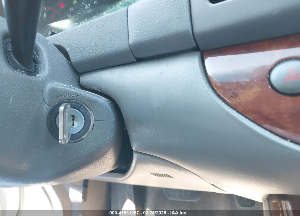 2004 TOYOTA CAMRY XLE VIN: 4T1BE30K64U340731