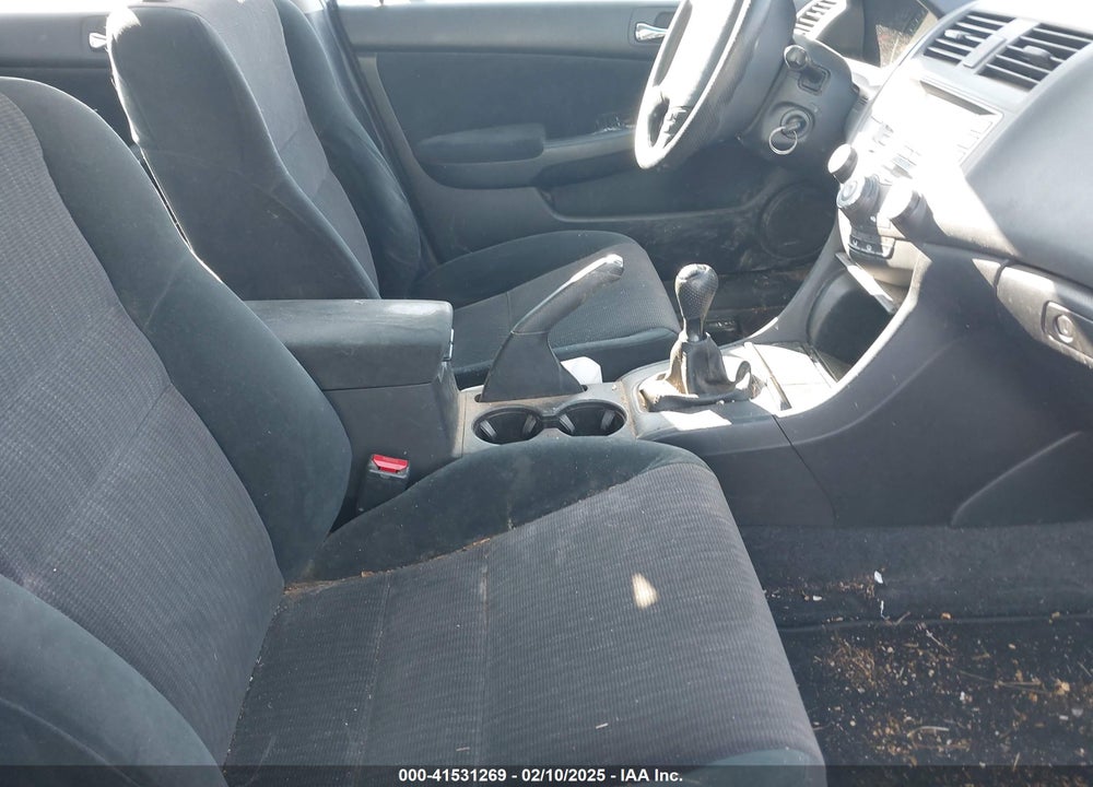 2003 HONDA ACCORD 2.4 LX VIN: 1HGCM55353A074208