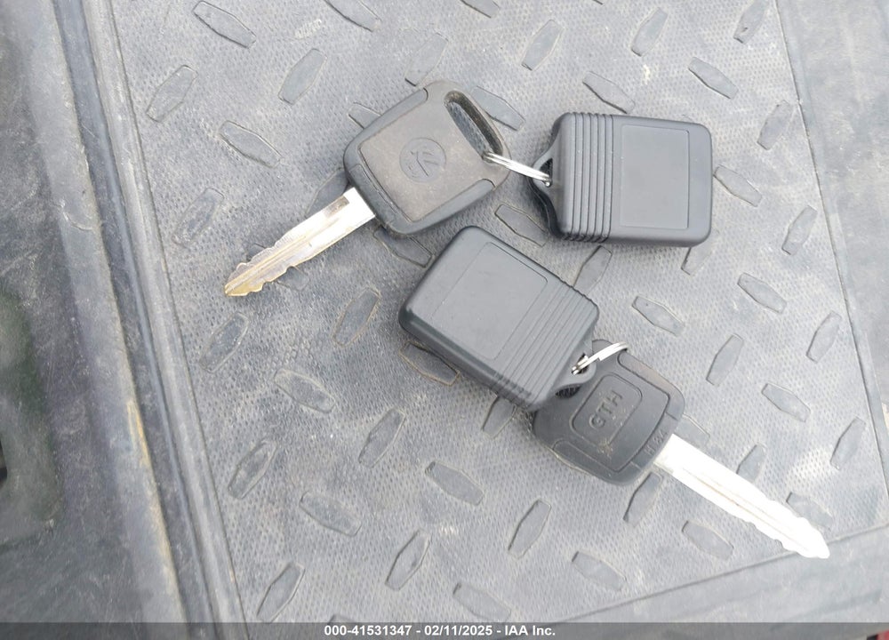 2005 FORD FOCUS ZX4 VIN: 1FAFP34N25W287932