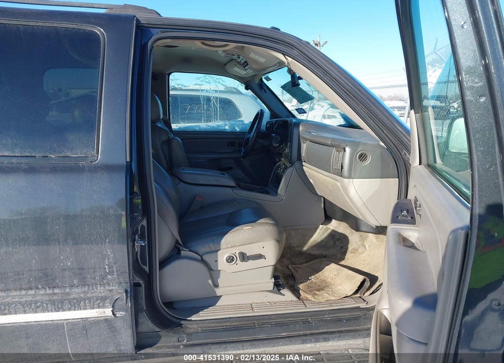 2004 CHEVROLET SUBURBAN 1500 VIN: 3GNEC16Z94G319009