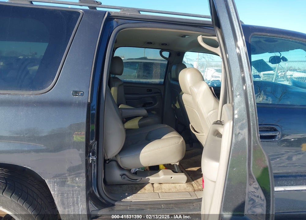 2004 CHEVROLET SUBURBAN 1500 VIN: 3GNEC16Z94G319009