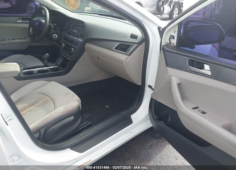 2017 HYUNDAI SONATA VIN: 5NPE24AF6HH520468